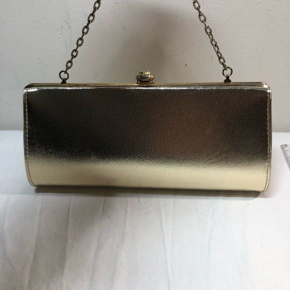Vintage Metallic Gold Bag, with chain, small inside pocket, nice jewelry closure - Picture 2 of 12